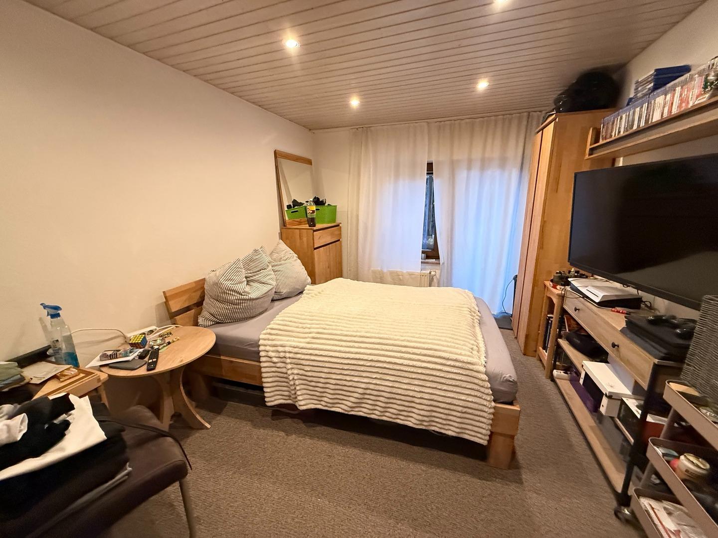 ELW: Wohn-Schlafzimmer