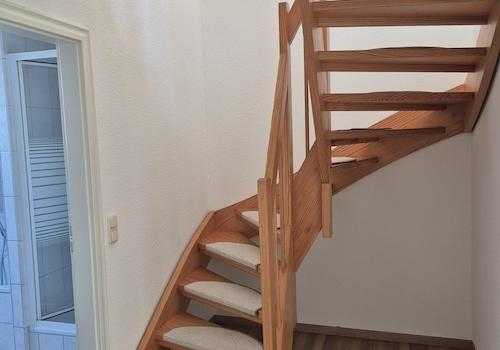 Treppe zum Dachgeschoss