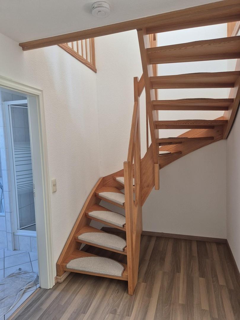 Treppe zum Dachgeschoss