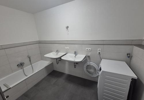 Bad mit Badewanne