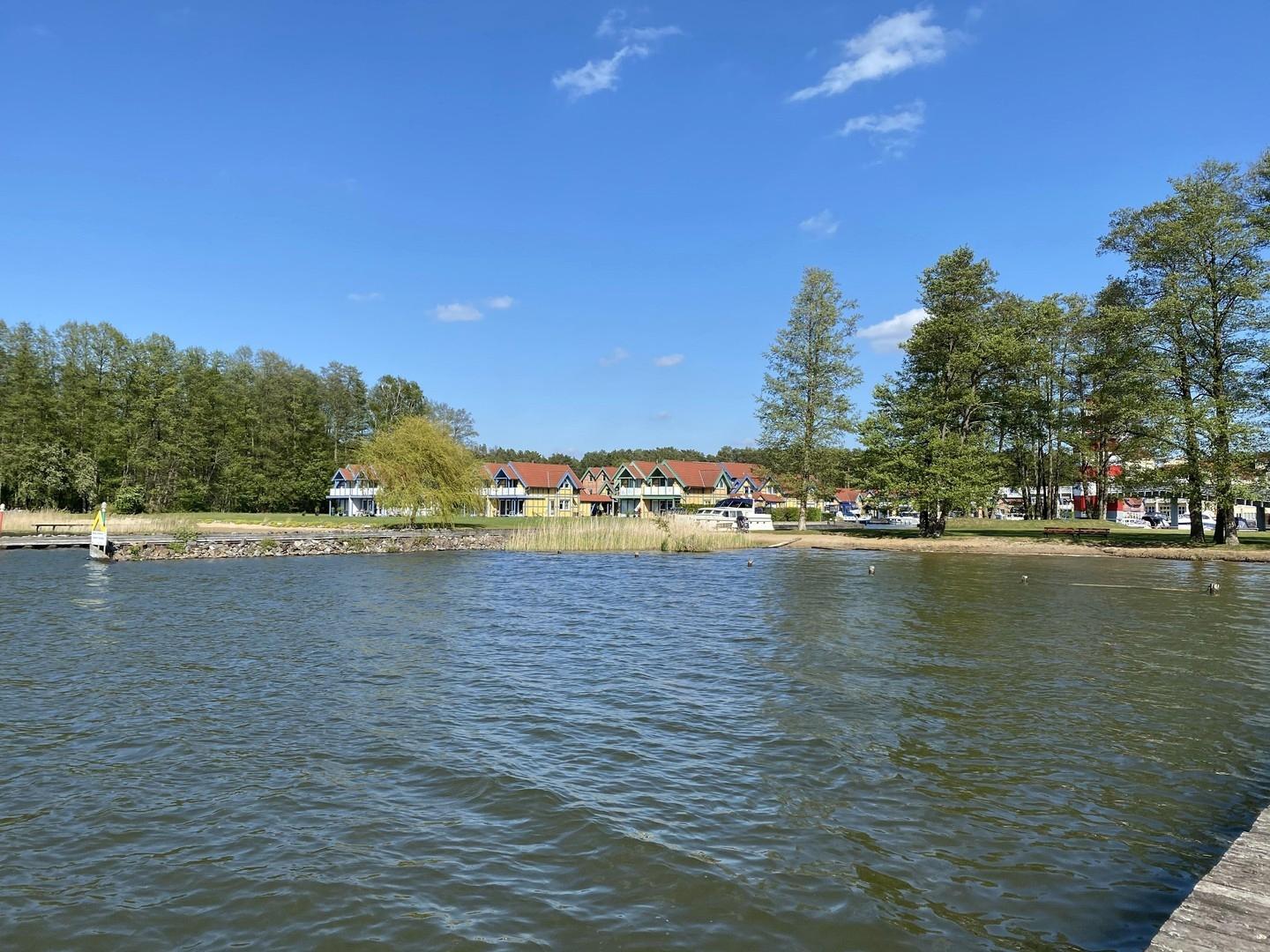 Badestrand im Hafendorf