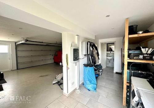 Abstellraum neben Garage mit WC EG