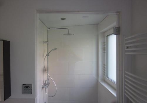 Walk-in Dusche mit Dampf