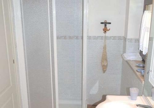 BADEZIMMER OBERGECHOSS