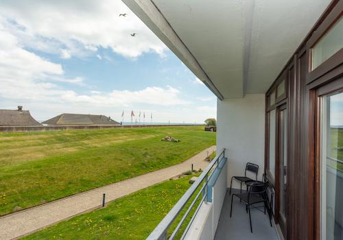 Balkon zur Seeseite "Eerste Reeg"