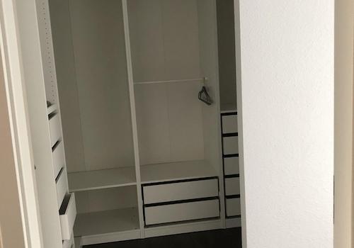 begehbarer Kleiderschrank