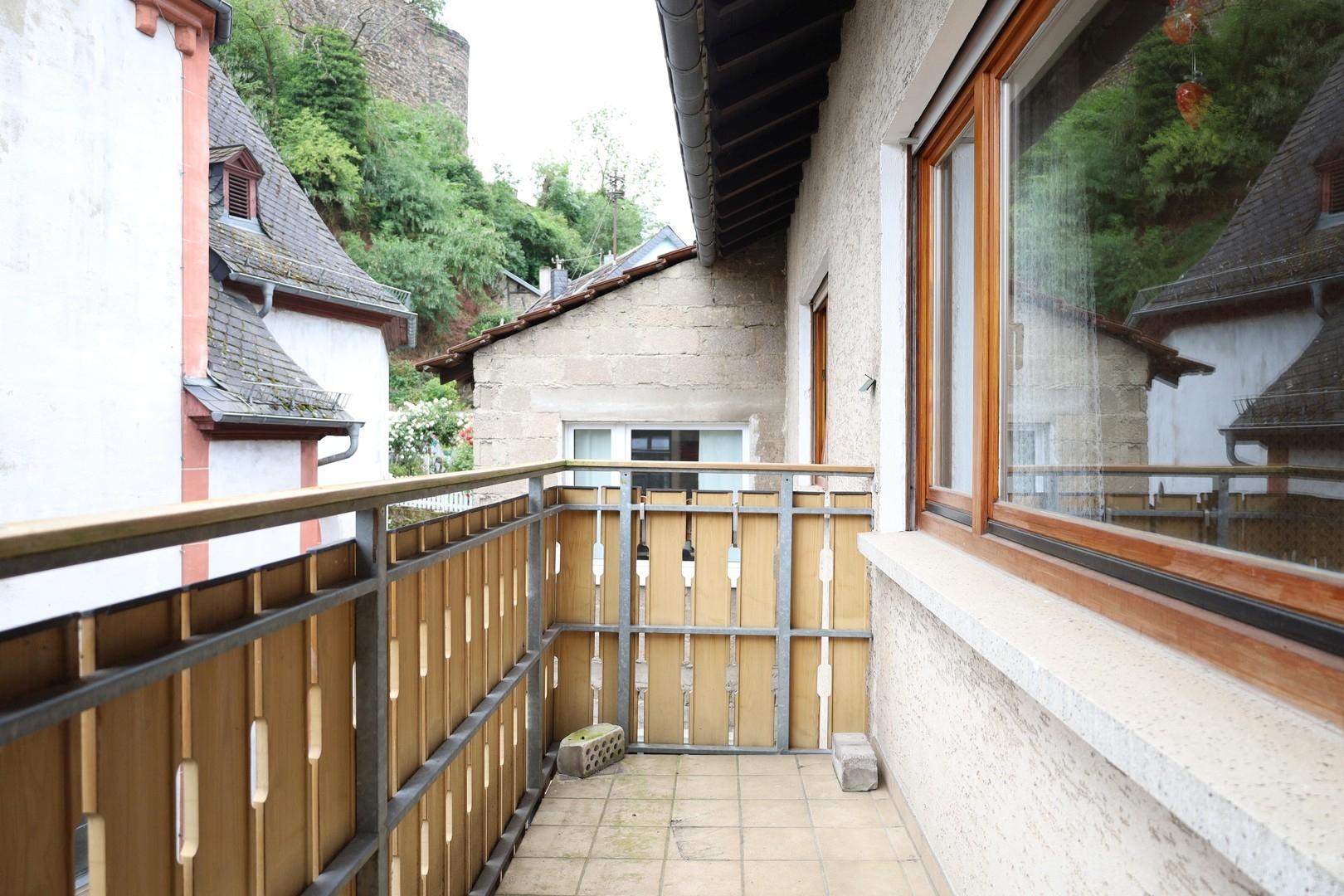 2. OG Balkon Foto 1