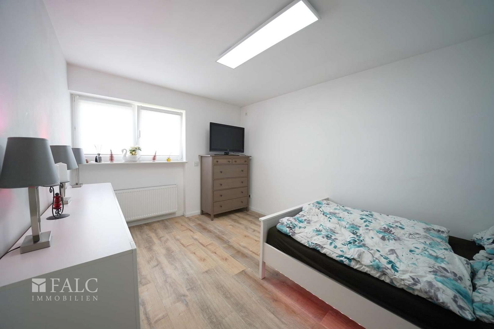 OG Schlafzimmer I