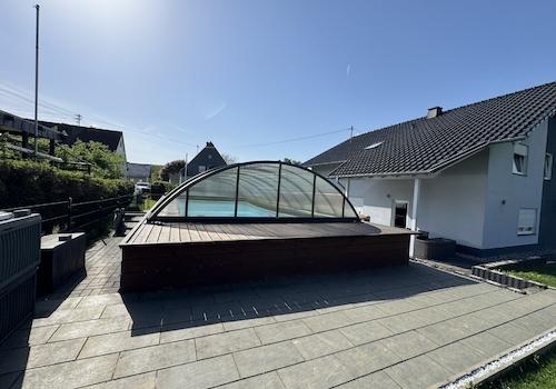 überdachter Poolt