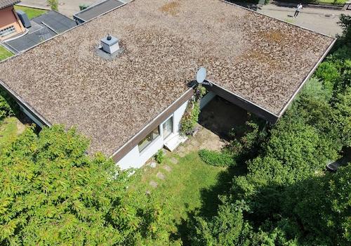 Luftbild von Terrasse und Garten