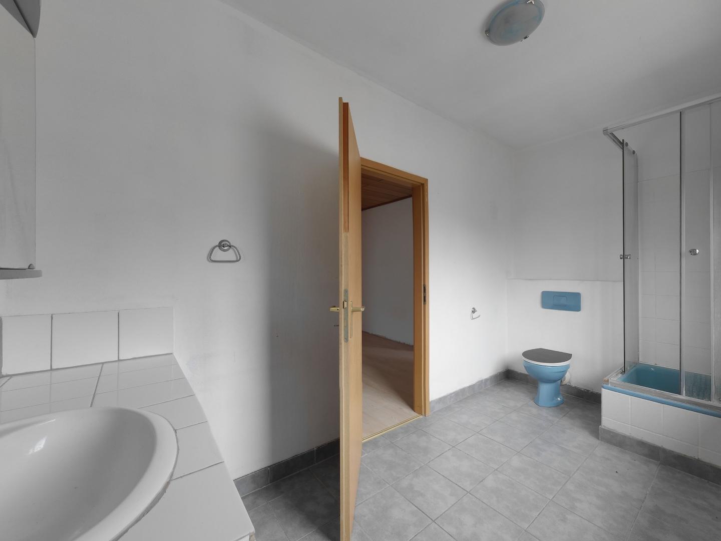 Duschbad, Wohnung 1
