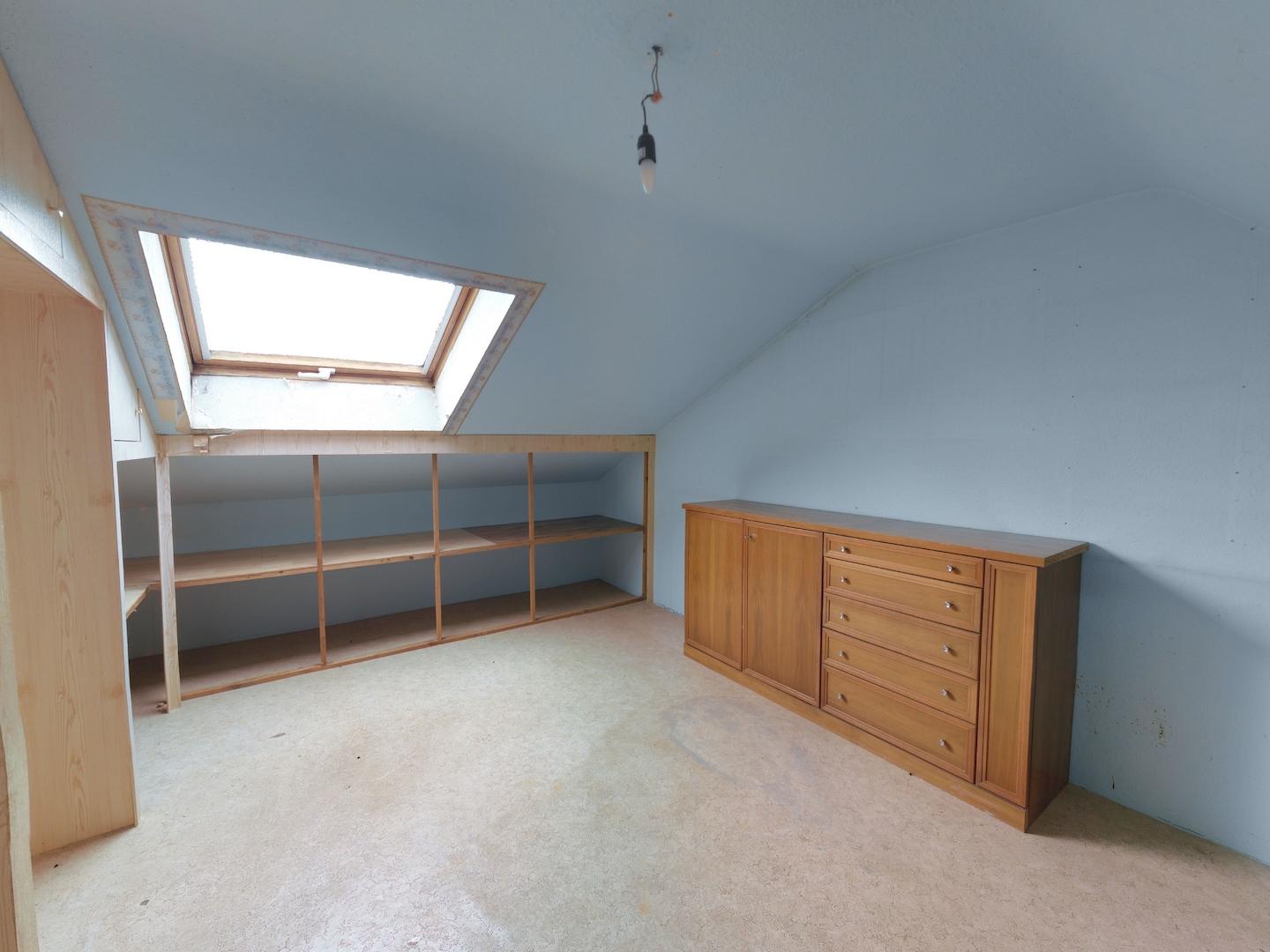 Zimmer 1, DG