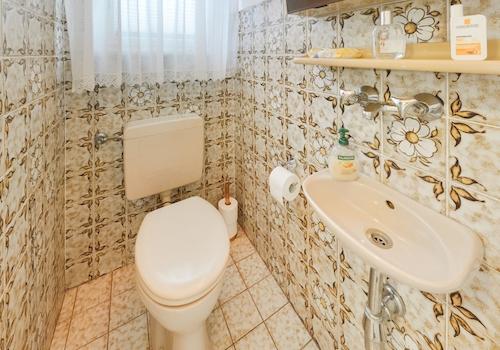 Gäste-WC EG