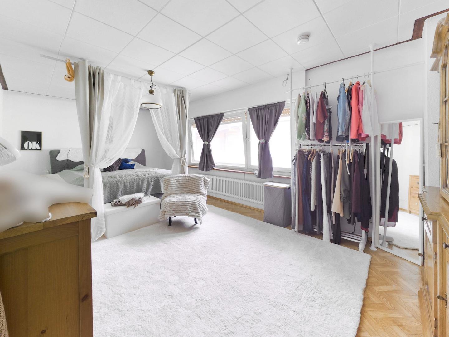 Schlafzimmer OG
