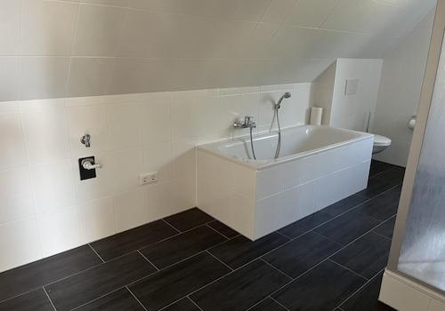 Hauptbad Wanne