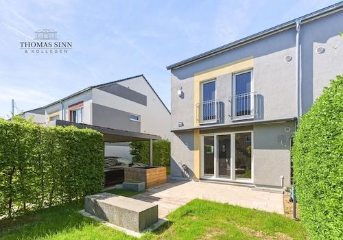 Rückansicht mit Garten