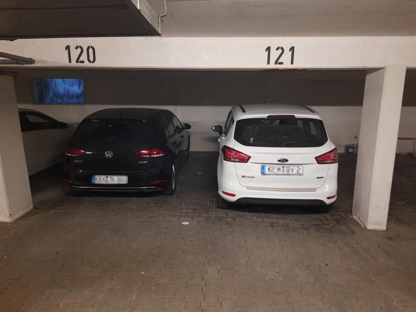 Tiefgaragenstellplatz