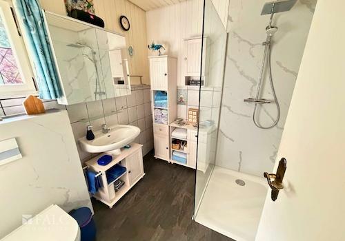 Badezimmer im Erdgeschoss