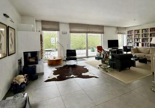 Wohnzimmer und Kamin