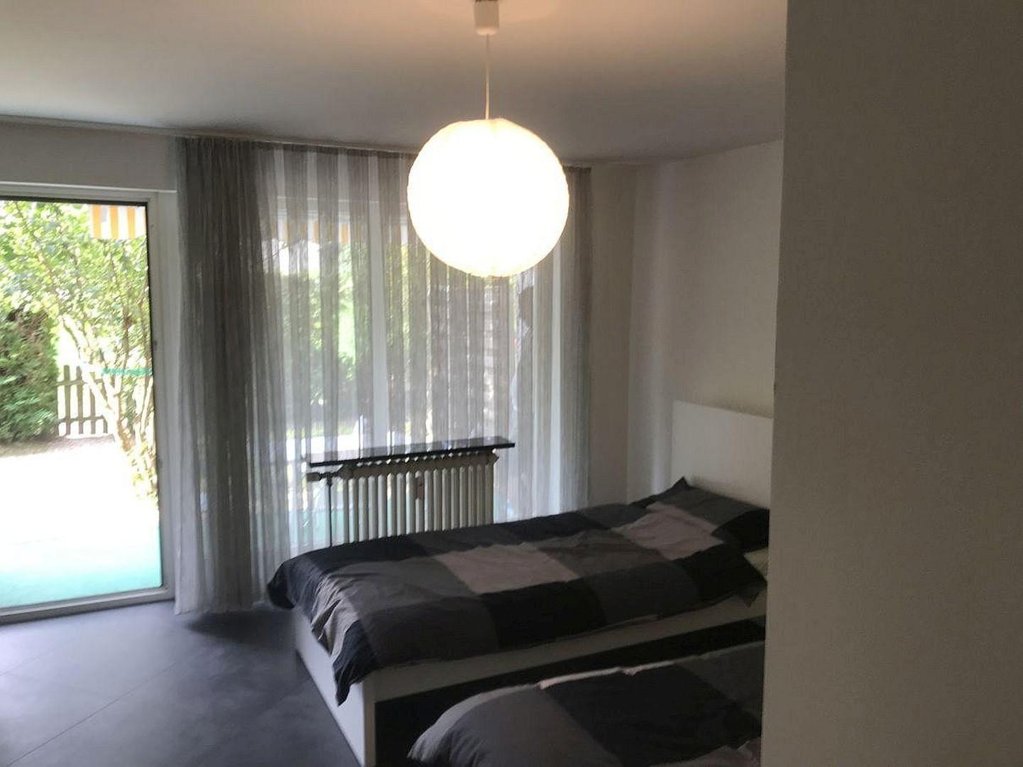SCHLAFZIMMER ZUM GARTEN