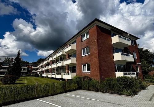 Aussenansicht Parkplatzseite