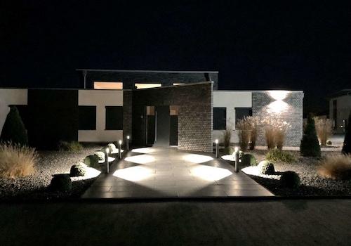 Abendansicht Wohnhaus