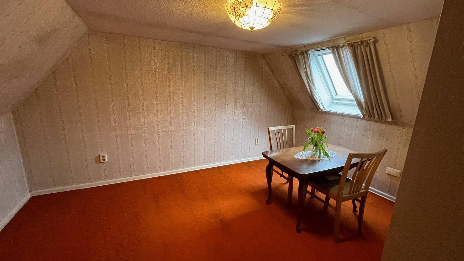 Haus 25b - Zimmer im Dachgeschoss