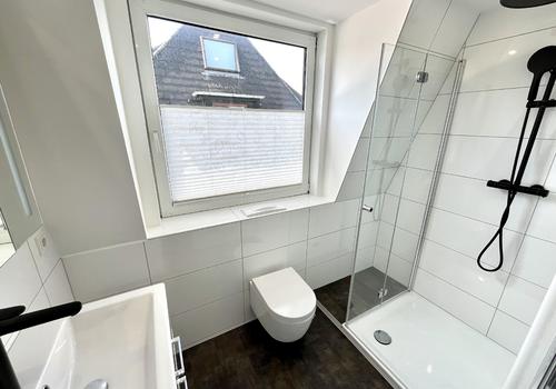 Duschbad-WC