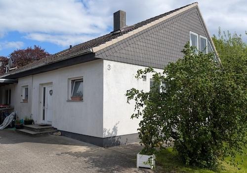 Seitliche Ansicht mit Eingang