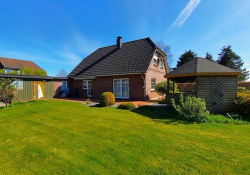 Blick aus dem Garten