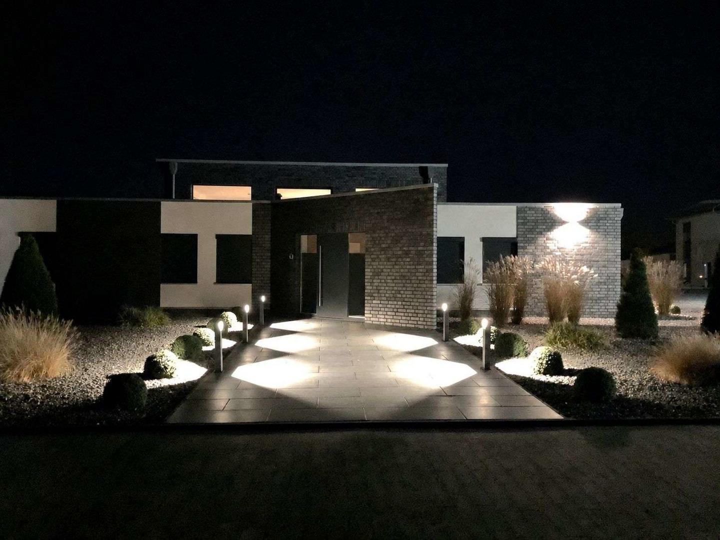 Abendansicht Wohnhaus