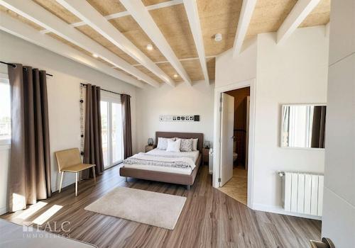 Schlafzimmer III