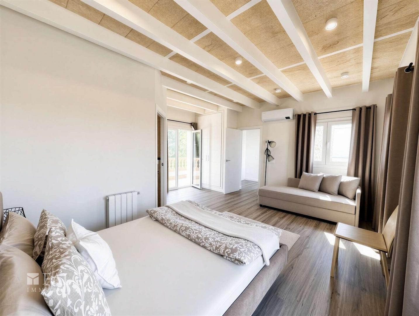 Schlafzimmer III