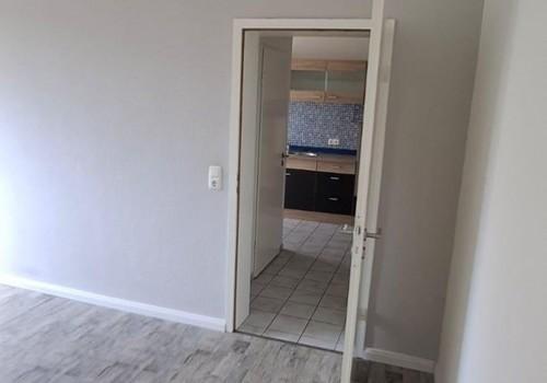 Schlaf-/Wohnzimmer zur Küche