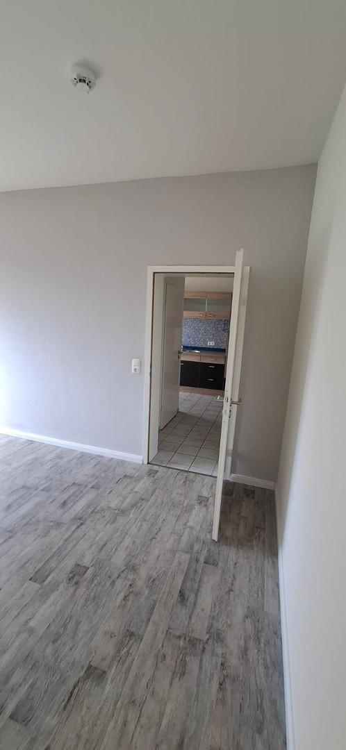 Schlaf-/Wohnzimmer zur Küche