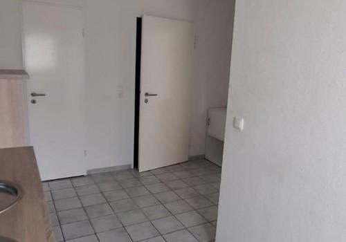 Küche zur Eingangstür+Abstellk