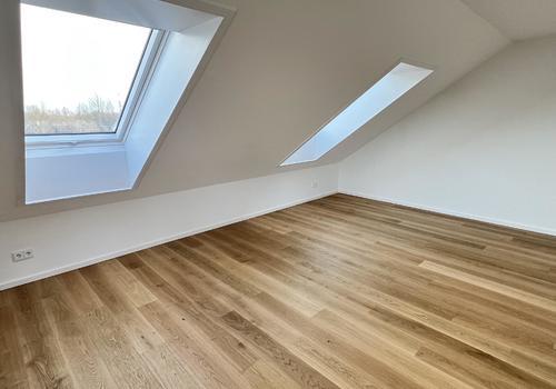 Zimmer im Spitzboden