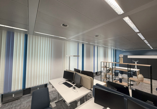 Blickrichtung Eingang Büro