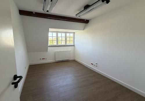 Separates Chefbüro