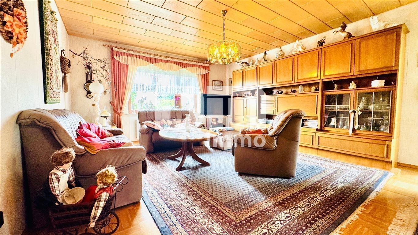 EG Wohn / Esszimmer / Zugang Balkon 1
