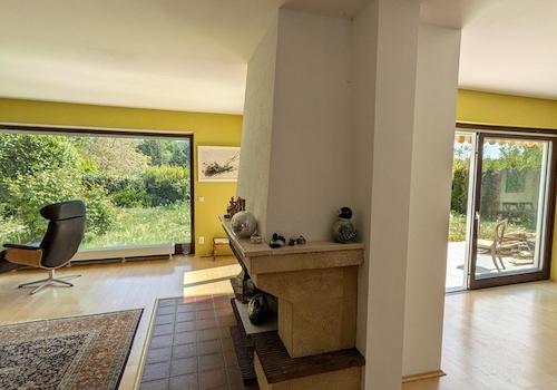 Wohnzimmer und Kamin