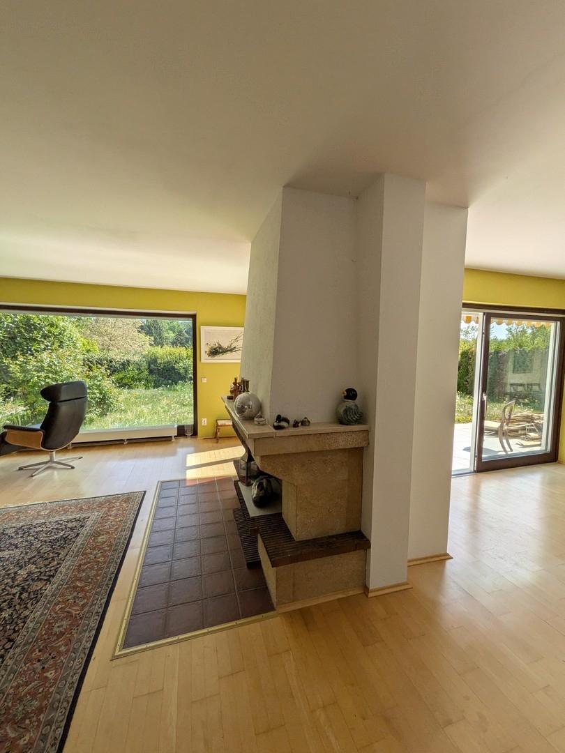 Wohnzimmer und Kamin