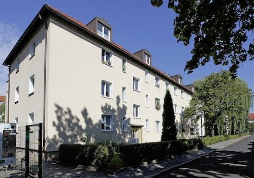 Siebekingstraße 5-13 (straßenseitig)