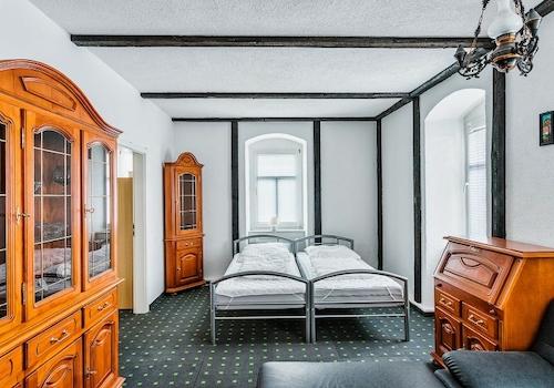 Wohn-u Schlafzimmer (EG, 1RWE)