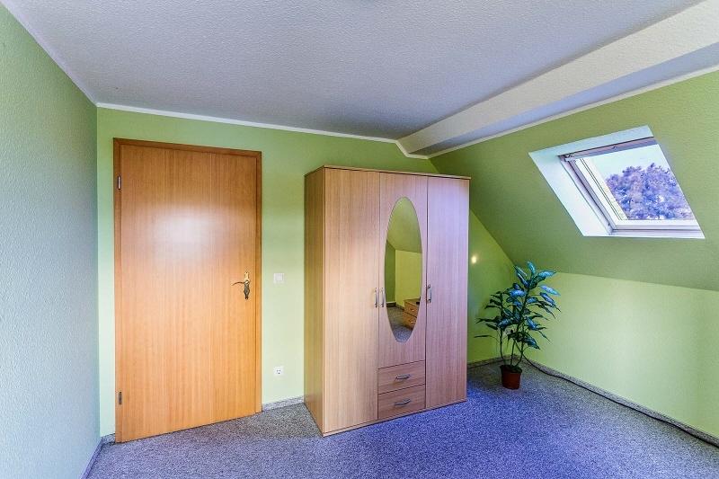 Schlafzimmer (2OG 5RWE)
