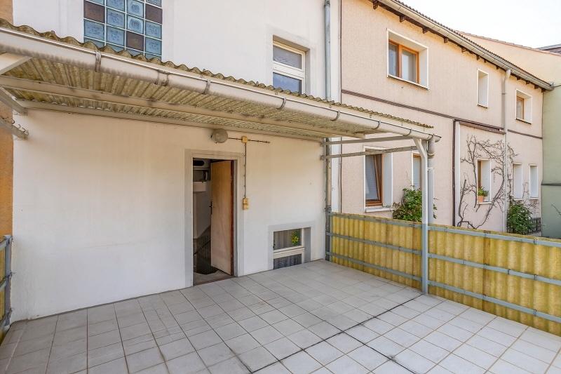 Terrasse mit Überdachung