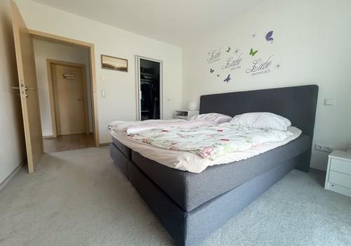 Schlafzimmer Eltern