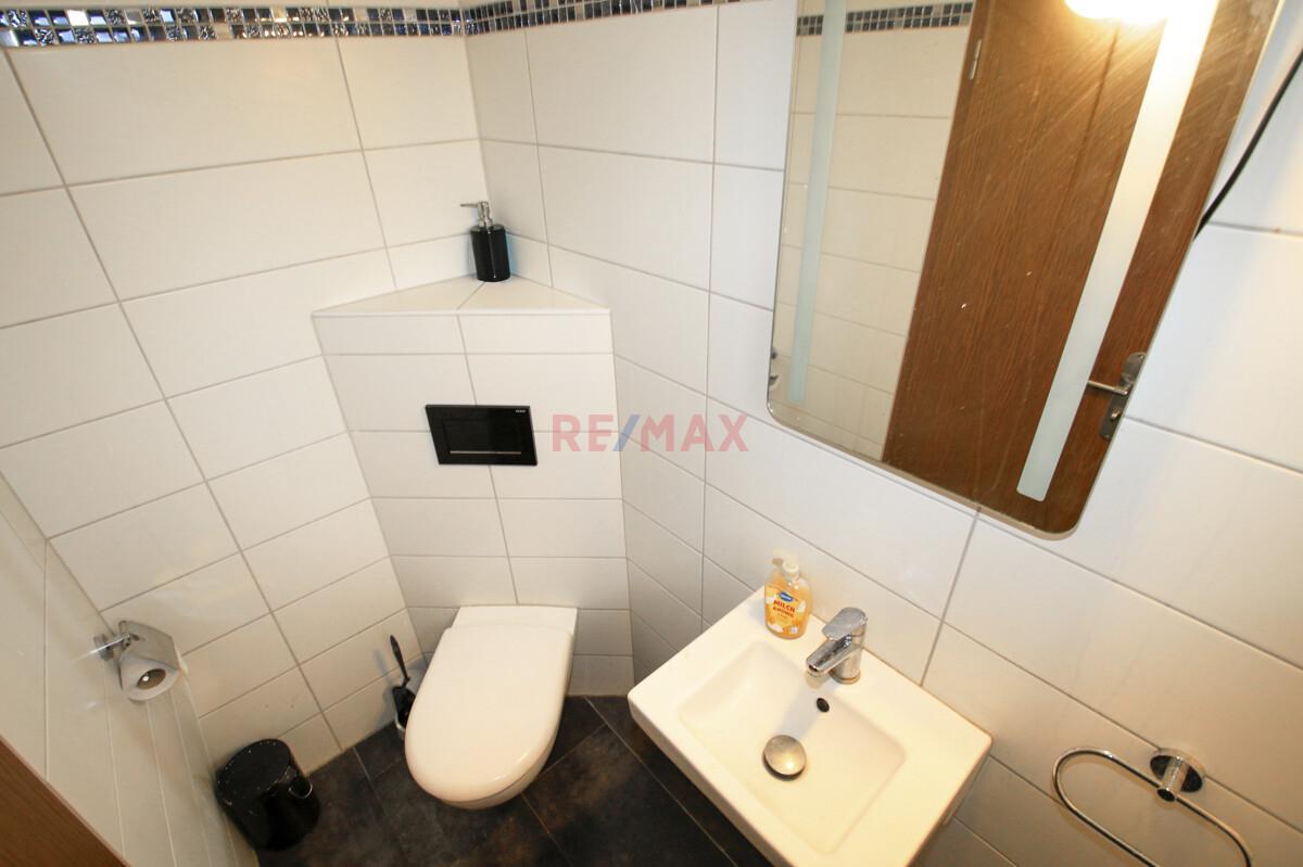modernes Gäste Wc