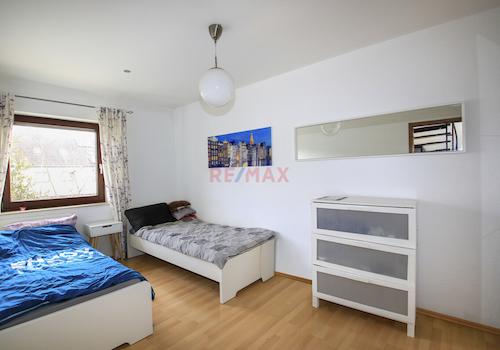 roßes Kinderzimmer OG