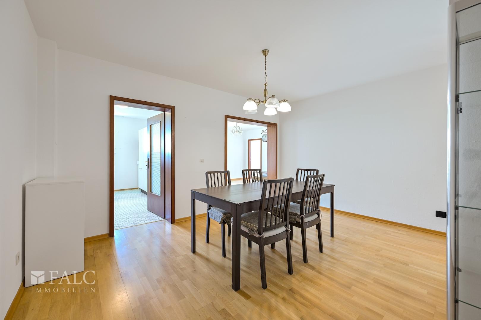 Essbereich Blick Küche & Wohnzimmer